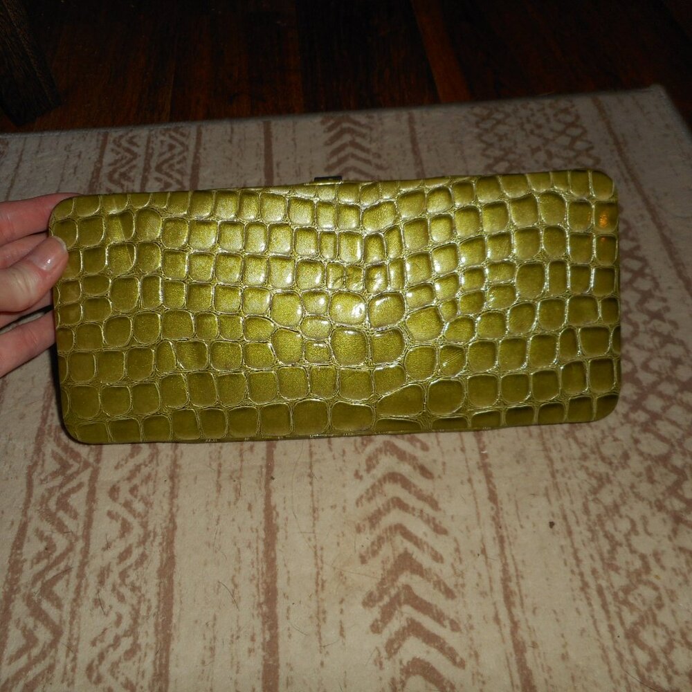 BOGO FREE, NWOT Vintage style retro crocodile inspired clutch